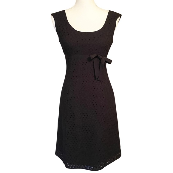 Ann Taylor Dresses & Skirts - Ann Taylor Black Eyelet Scoop Neck Sleeveless Dress + Ribbon Bow (size 0)